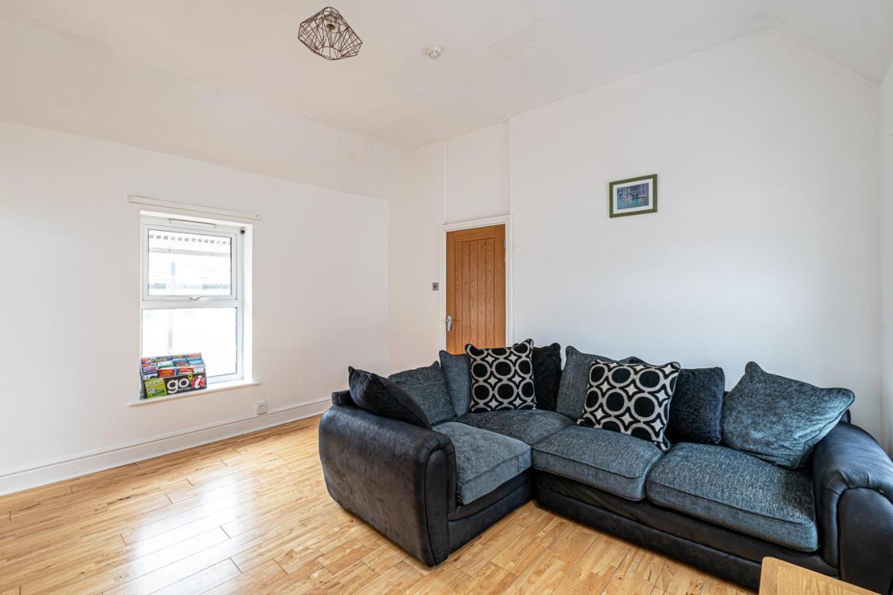 Two Bedroom Holiday Apartment Colwyn Bay Extérieur photo